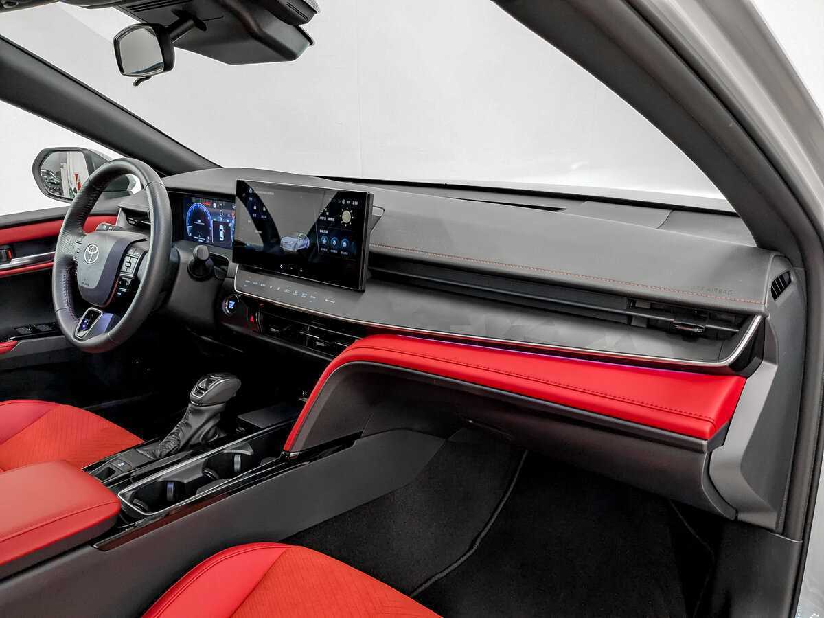 Toyota Camry 2024 года с пробегом. Фото: #10