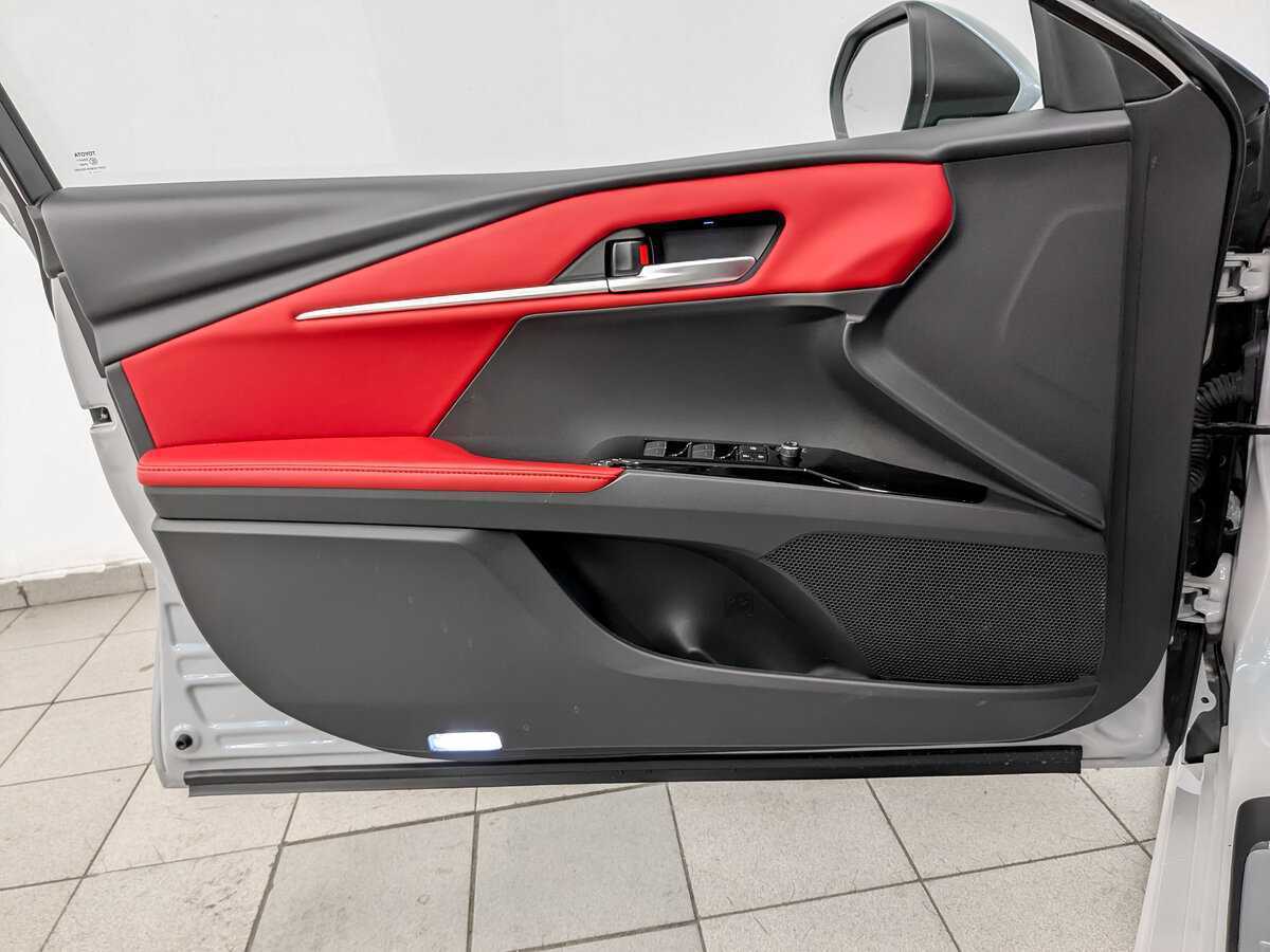 Toyota Camry 2024 года с пробегом. Фото: #16