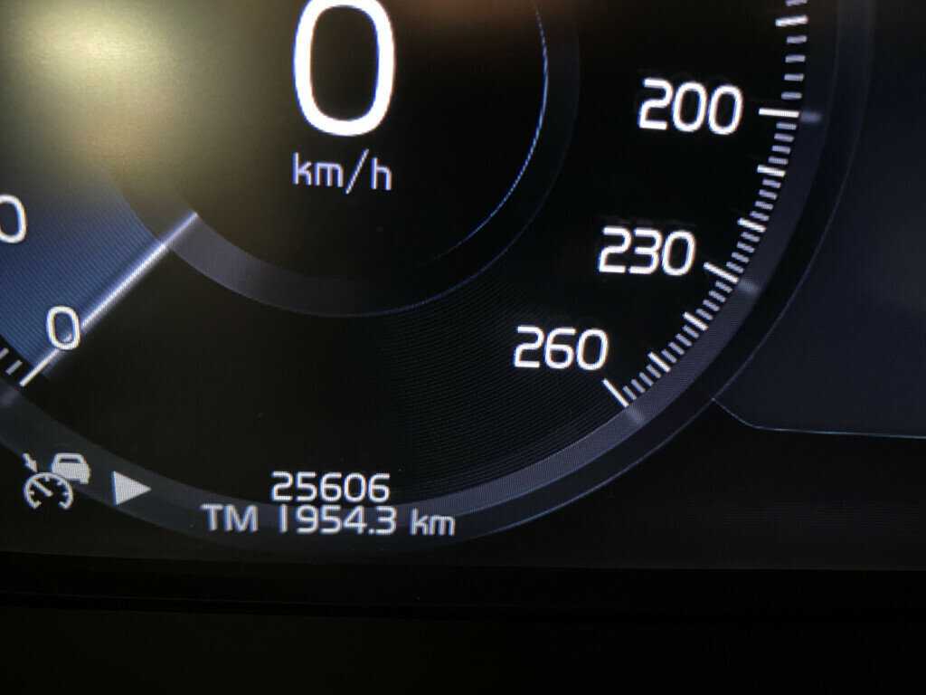 Volvo S90 2019 года с пробегом. Фото: #12