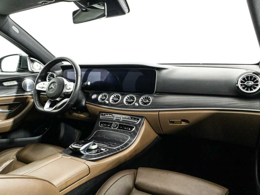 Mercedes-Benz E-Класс 2019 года с пробегом. Фото: #8
