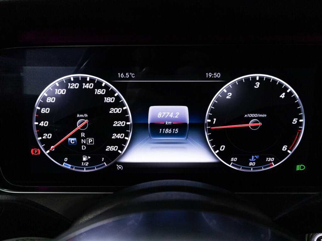 Mercedes-Benz E-Класс 2019 года с пробегом. Фото: #11