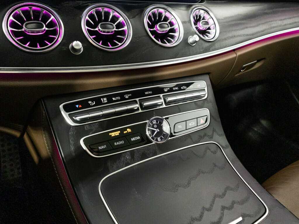 Mercedes-Benz E-Класс 2019 года с пробегом. Фото: #18