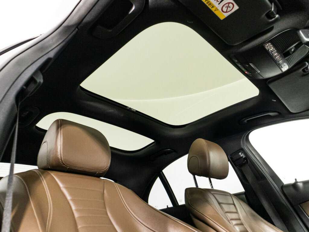 Mercedes-Benz E-Класс 2019 года с пробегом. Фото: #21