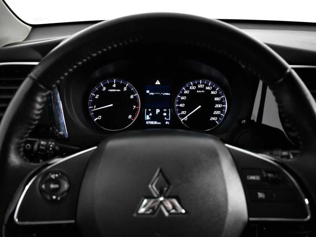 Mitsubishi Outlander 2020 года с пробегом. Фото: #10