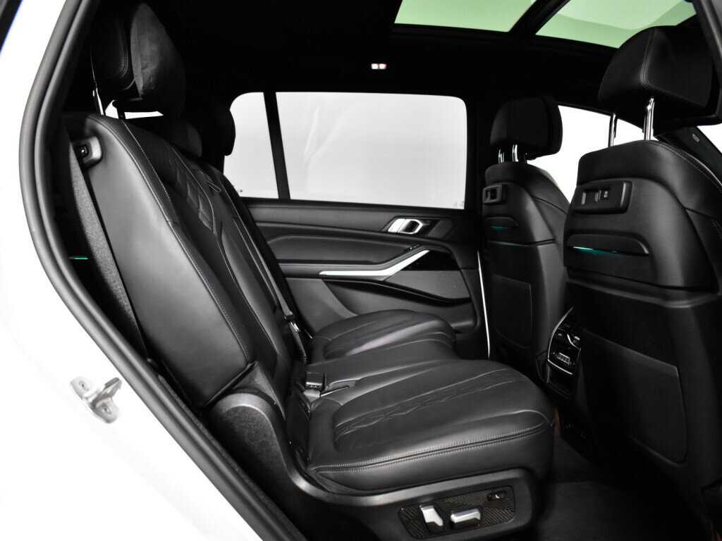 BMW X7 2020 года с пробегом. Фото: #9