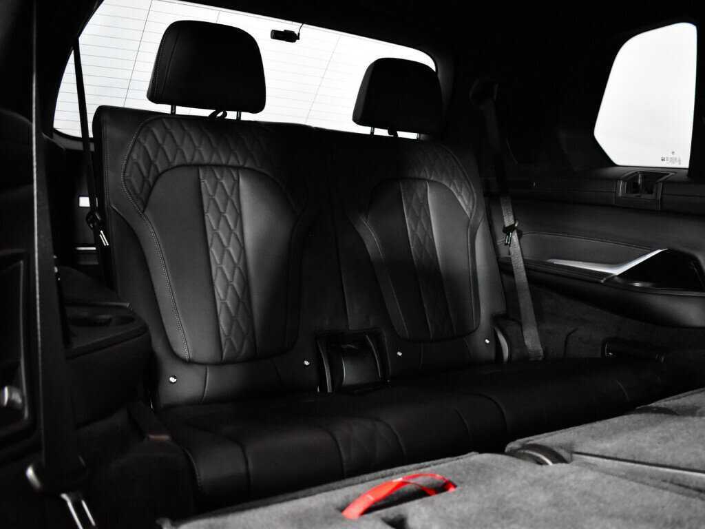 BMW X7 2020 года с пробегом. Фото: #10