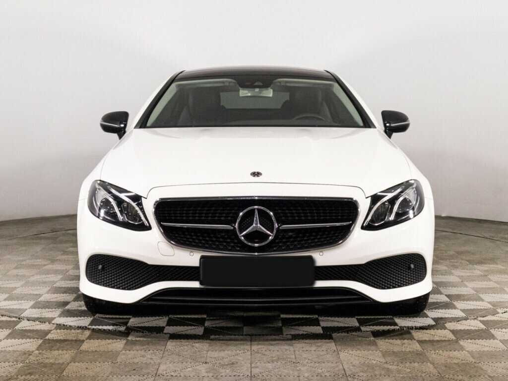 Mercedes-Benz E-Класс 2020 года с пробегом. Фото: #1