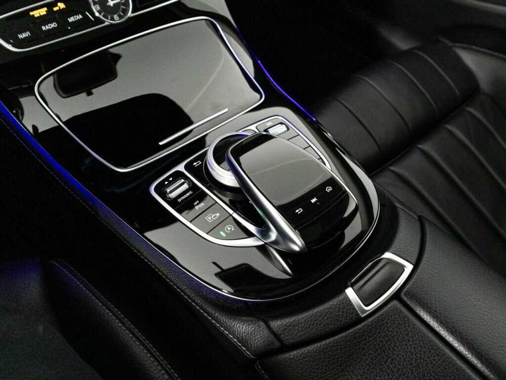 Mercedes-Benz E-Класс 2020 года с пробегом. Фото: #17