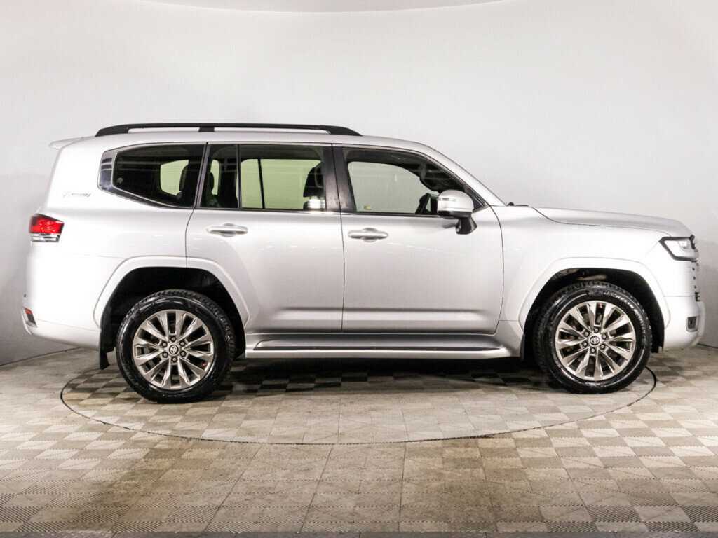 Toyota Land Cruiser 2021 года с пробегом. Фото: #3