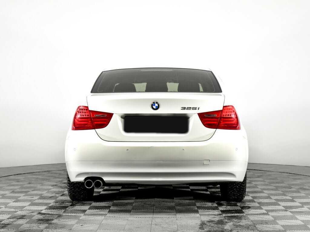 BMW 3 серии 2009 года с пробегом. Фото: #4