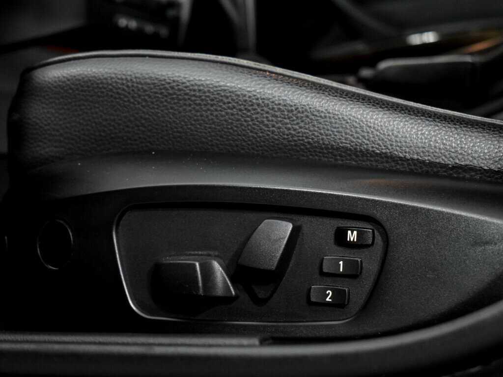 BMW 3 серии 2009 года с пробегом. Фото: #7