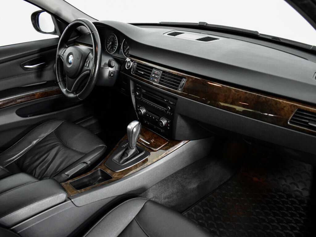 BMW 3 серии 2009 года с пробегом. Фото: #11