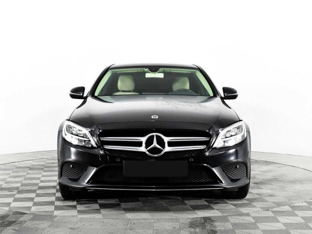 Mercedes-Benz C-Класс 2018 года с пробегом. Фото: #1