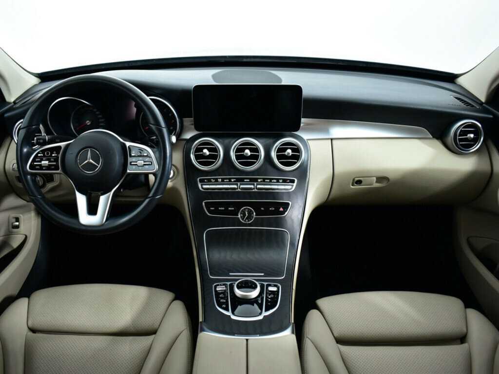 Mercedes-Benz C-Класс 2018 года с пробегом. Фото: #11