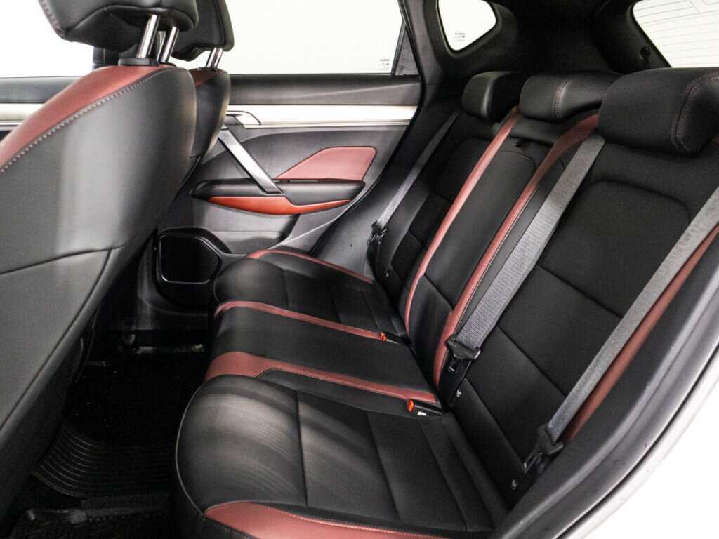 Geely Coolray 2023 года с пробегом. Фото: #9