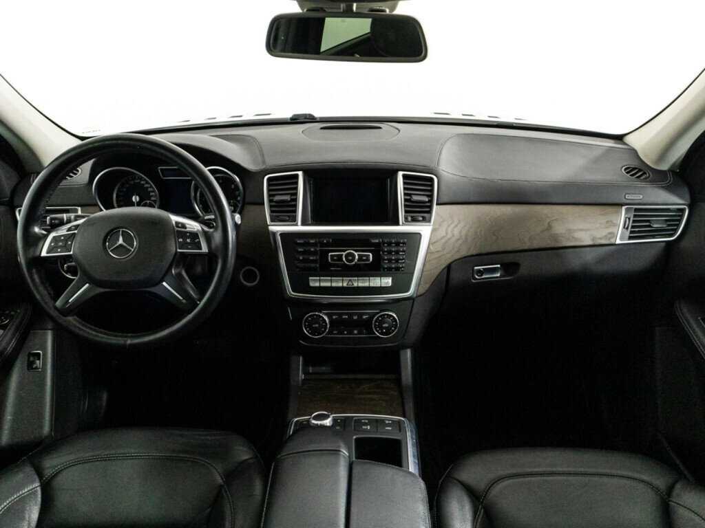 Mercedes-Benz GL-Класс 2015 года с пробегом. Фото: #12