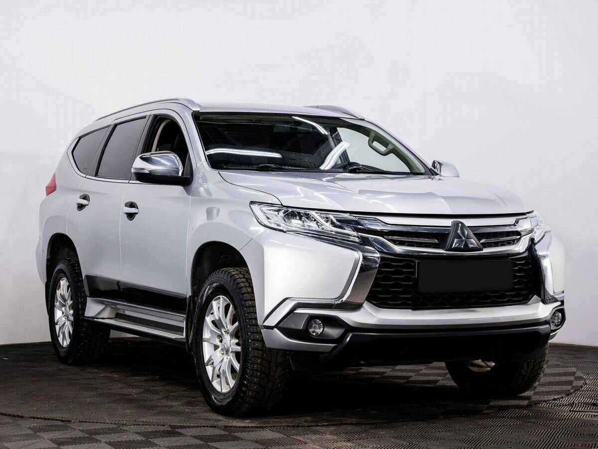 Mitsubishi Pajero Sport 2017 года с пробегом. Фото: #2