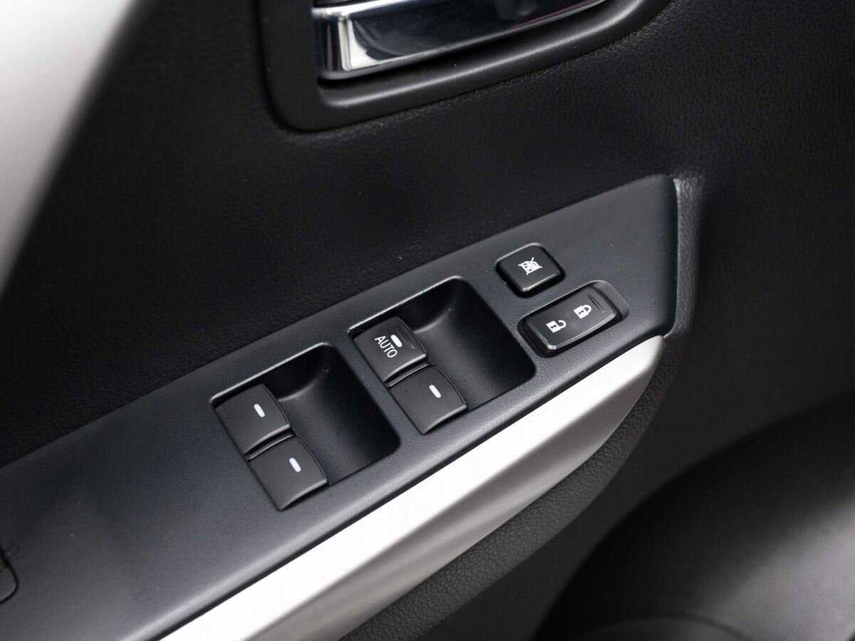 Mitsubishi Pajero Sport 2017 года с пробегом. Фото: #15