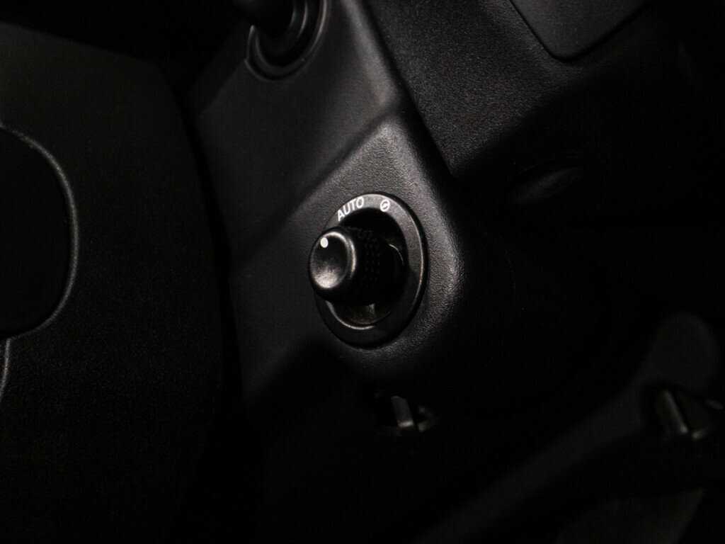 Land Rover Discovery 2009 года с пробегом. Фото: #16