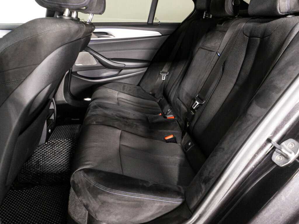 BMW 5 серии 2019 года с пробегом. Фото: #9