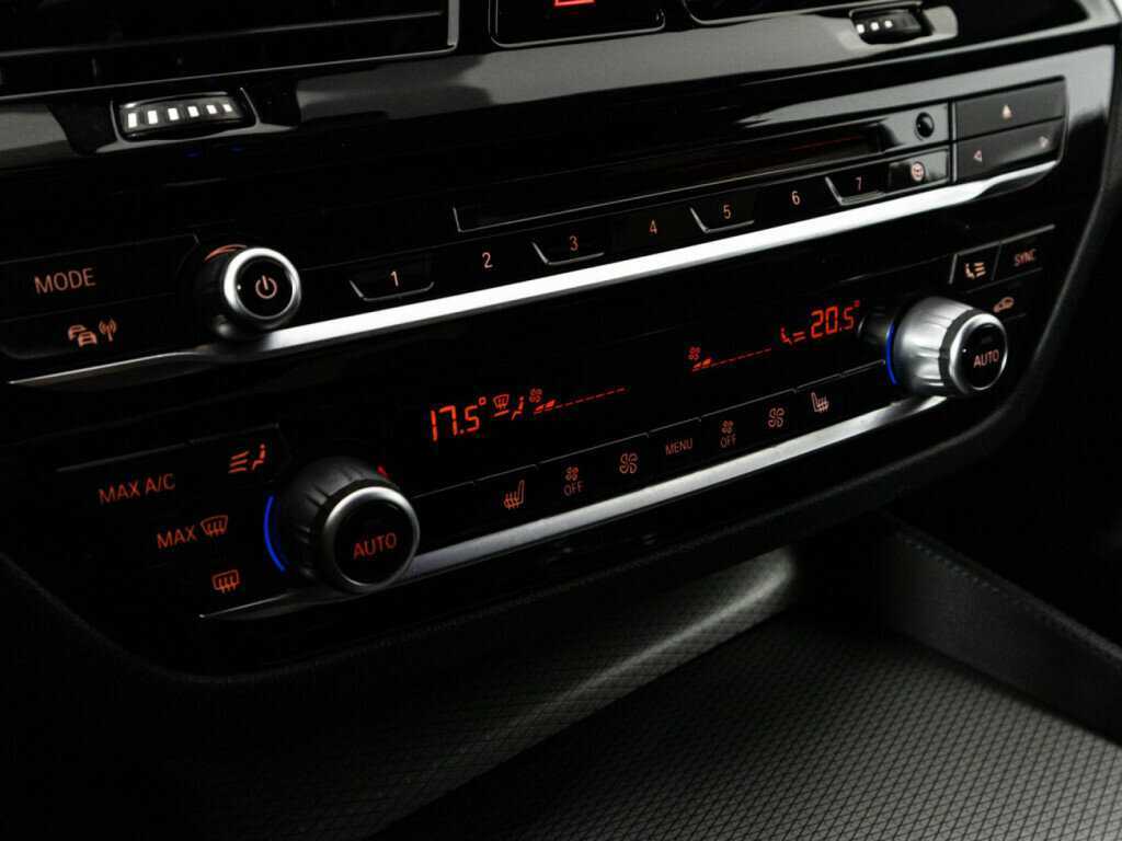 BMW 5 серии 2019 года с пробегом. Фото: #16