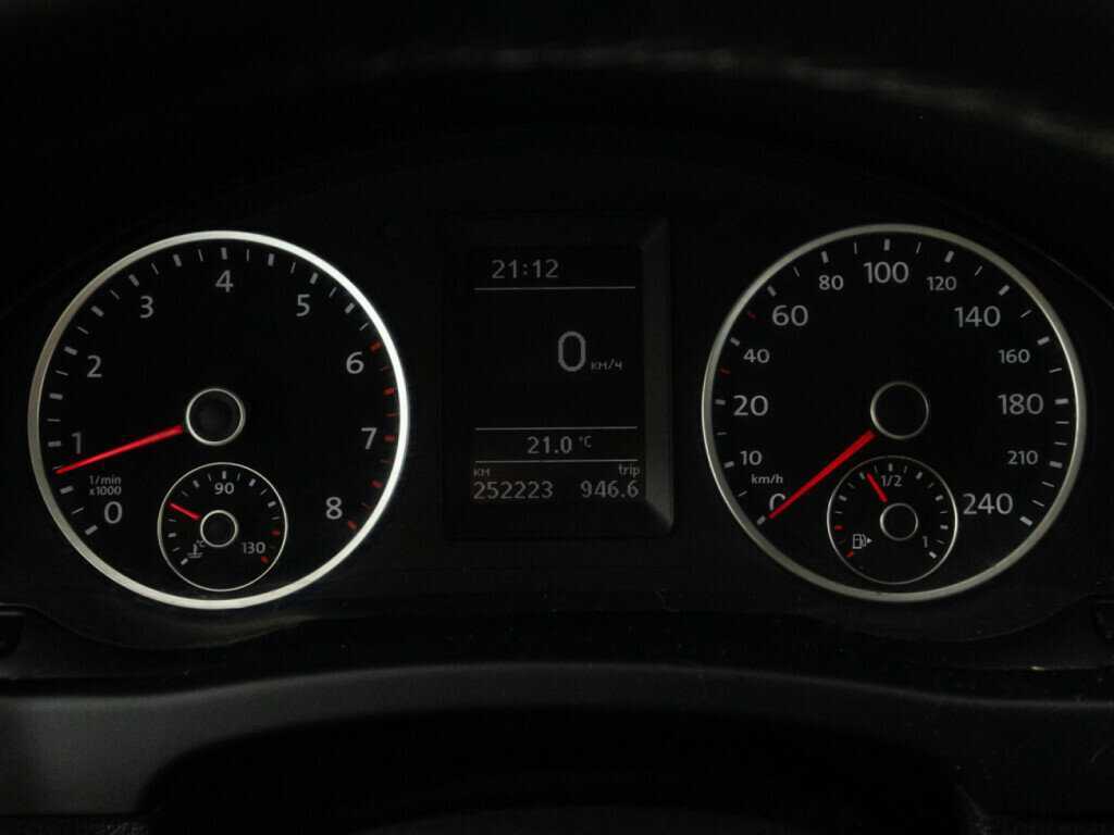 Volkswagen Tiguan 2011 года с пробегом. Фото: #11