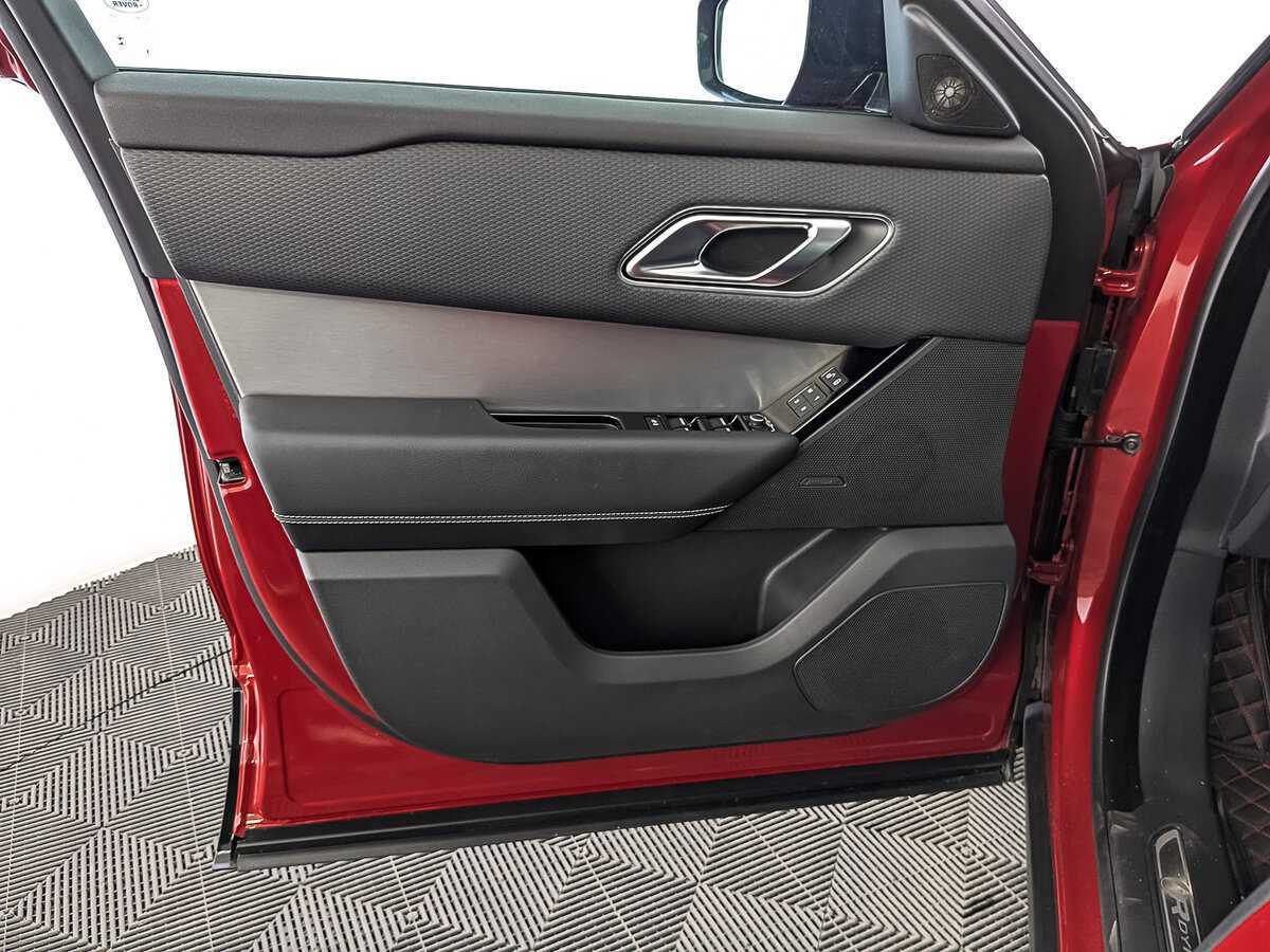 Land Rover Range Rover Velar 2019 года с пробегом. Фото: #18