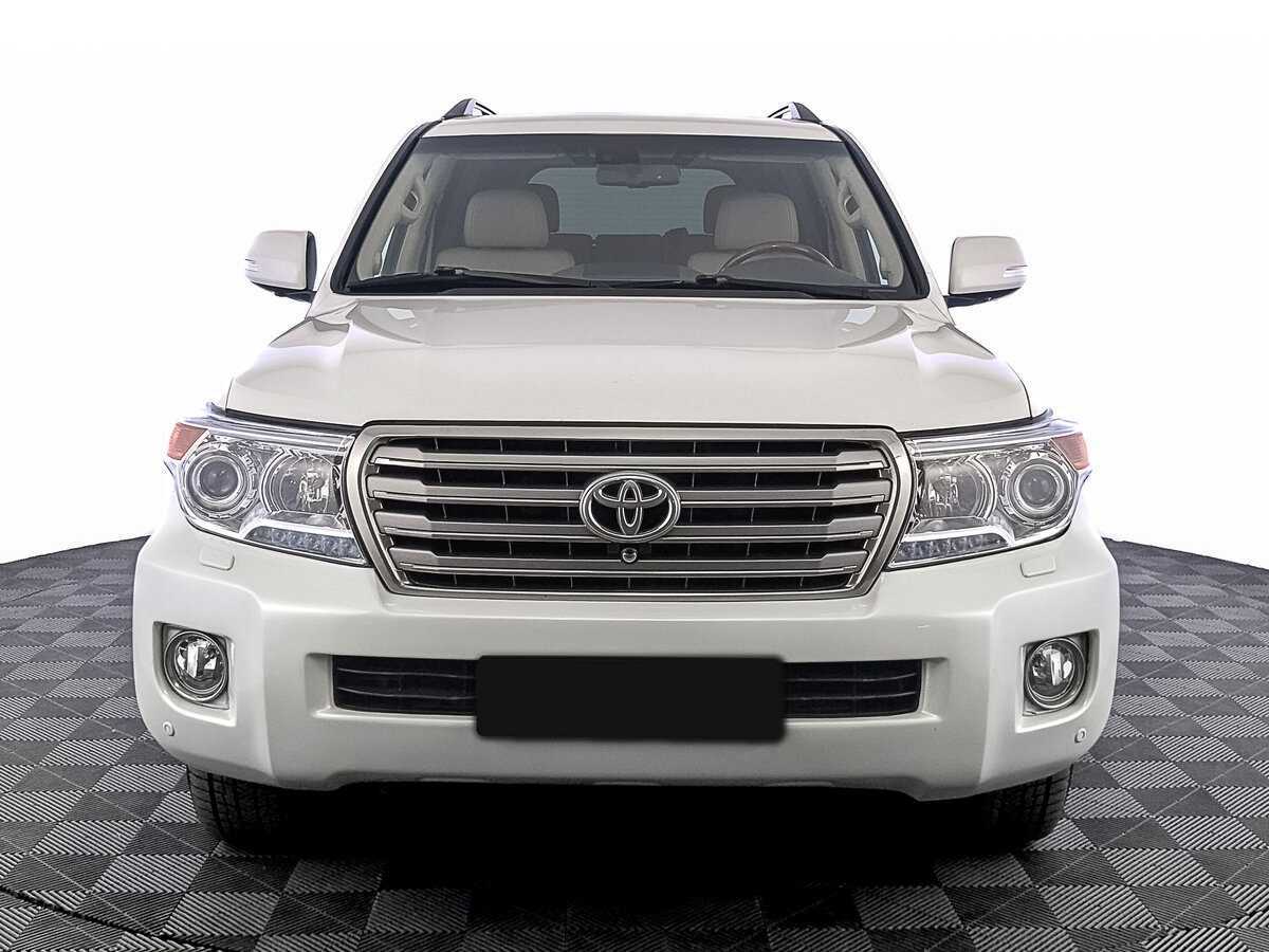 Toyota Land Cruiser 2014 года с пробегом. Фото: #1