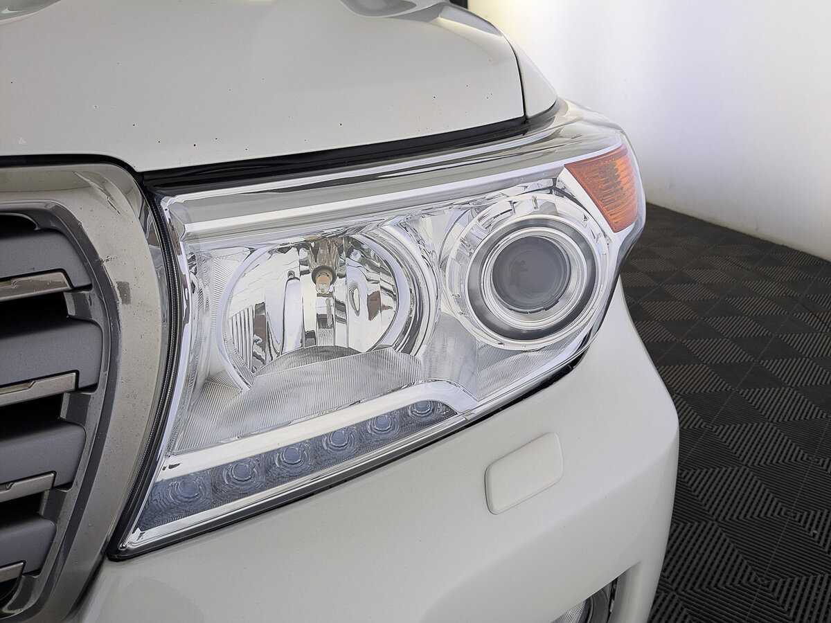 Toyota Land Cruiser 2014 года с пробегом. Фото: #10