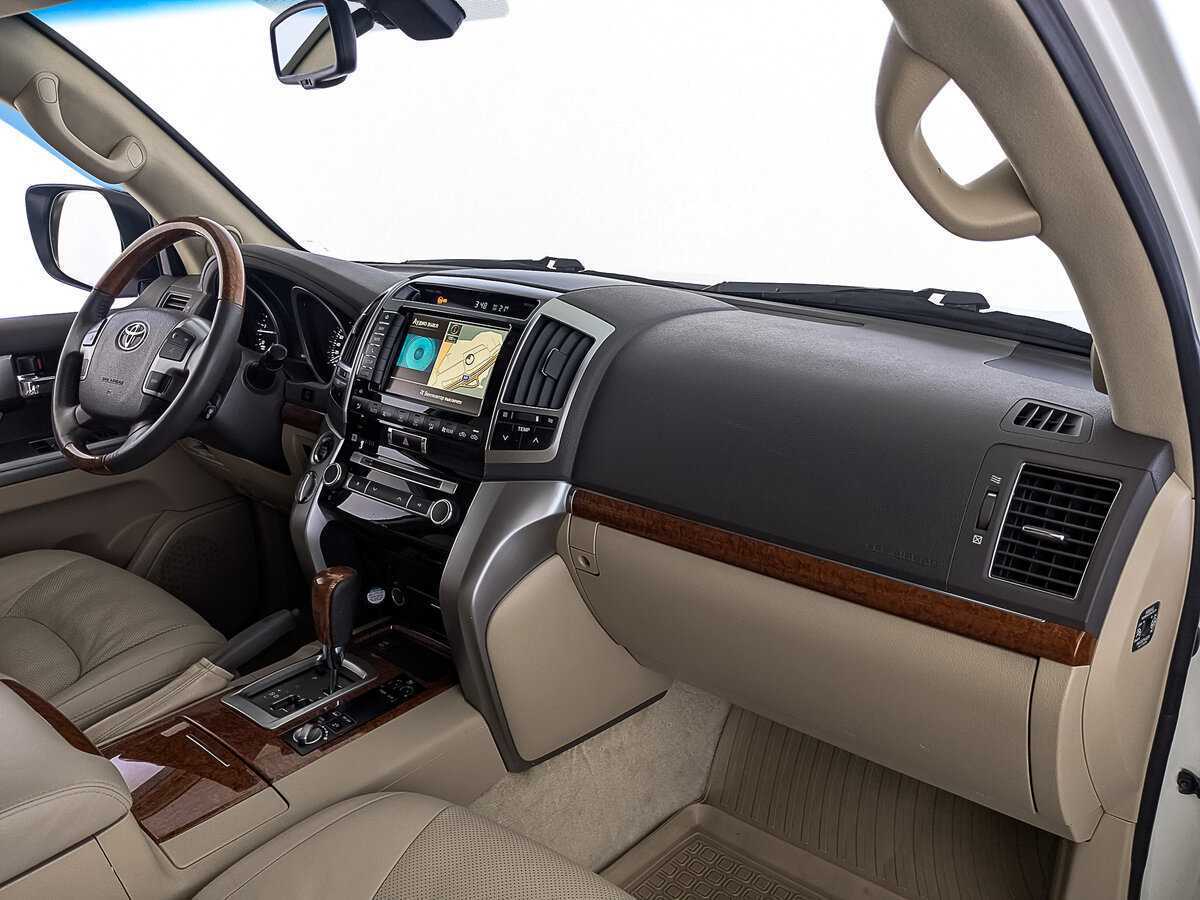 Toyota Land Cruiser 2014 года с пробегом. Фото: #12