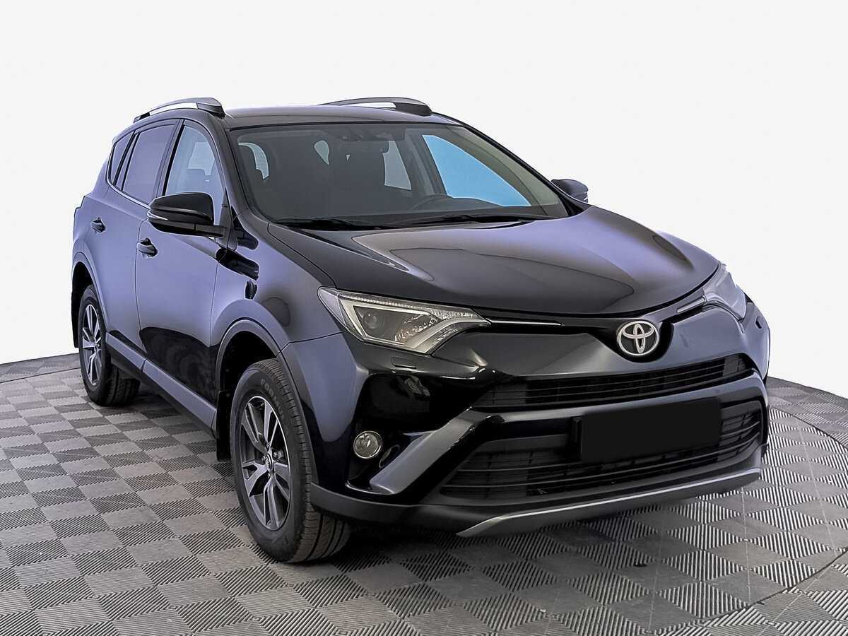 Toyota RAV4 2017 года с пробегом. Фото: #2