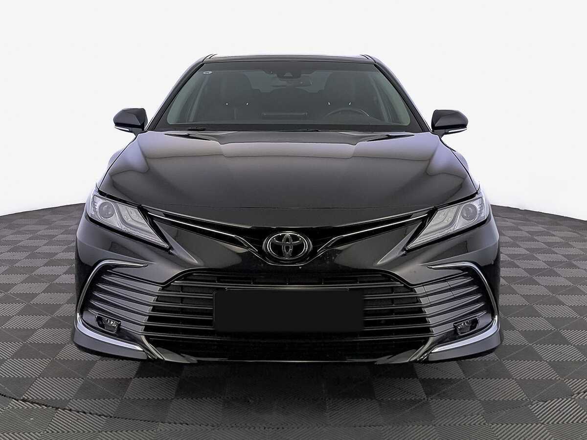 Toyota Camry 2023 года с пробегом. Фото: #1