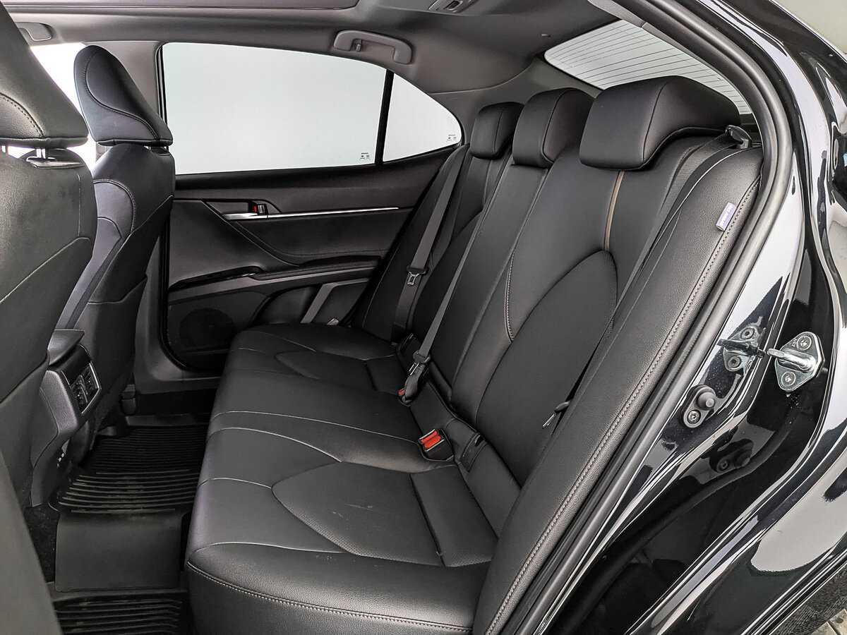 Toyota Camry 2023 года с пробегом. Фото: #17