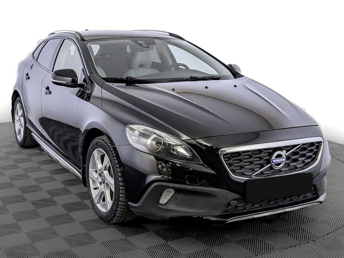 Volvo V40 2013 года с пробегом. Фото: #2