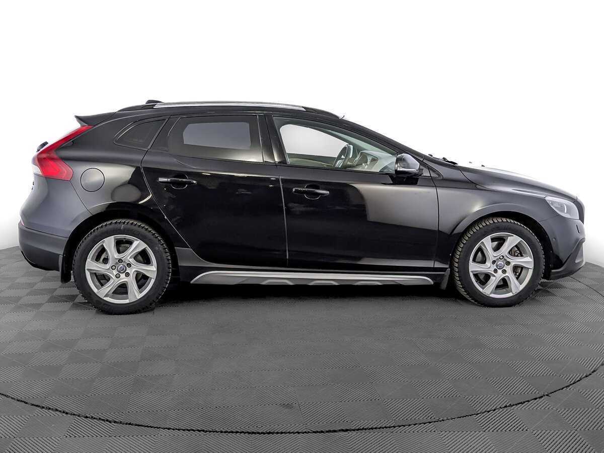 Volvo V40 2013 года с пробегом. Фото: #3