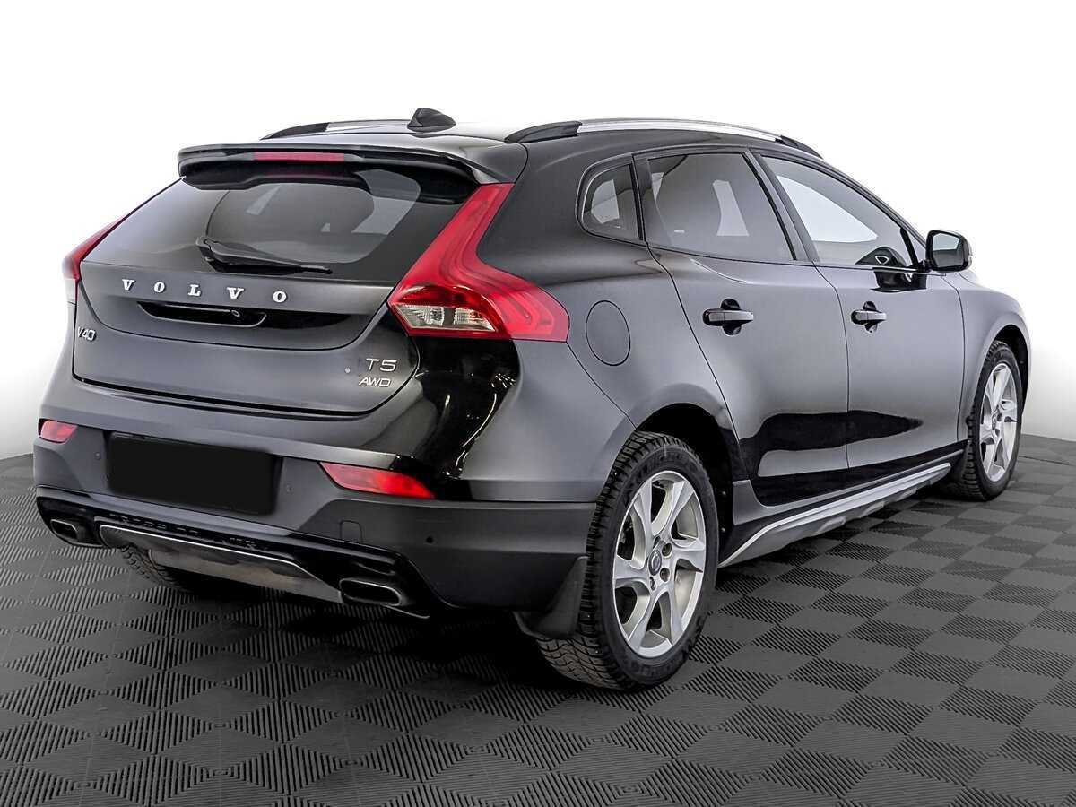 Volvo V40 2013 года с пробегом. Фото: #4