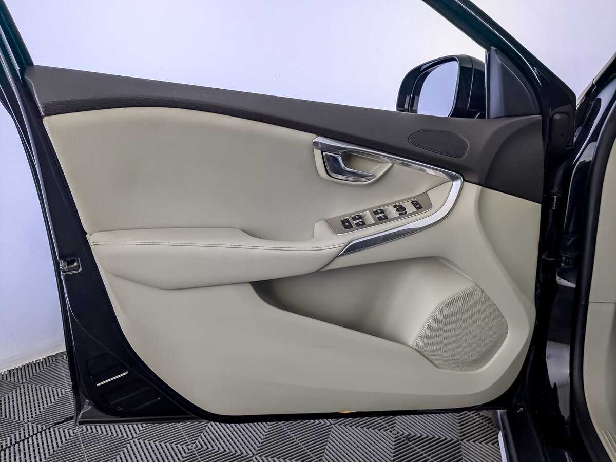 Volvo V40 2013 года с пробегом. Фото: #18