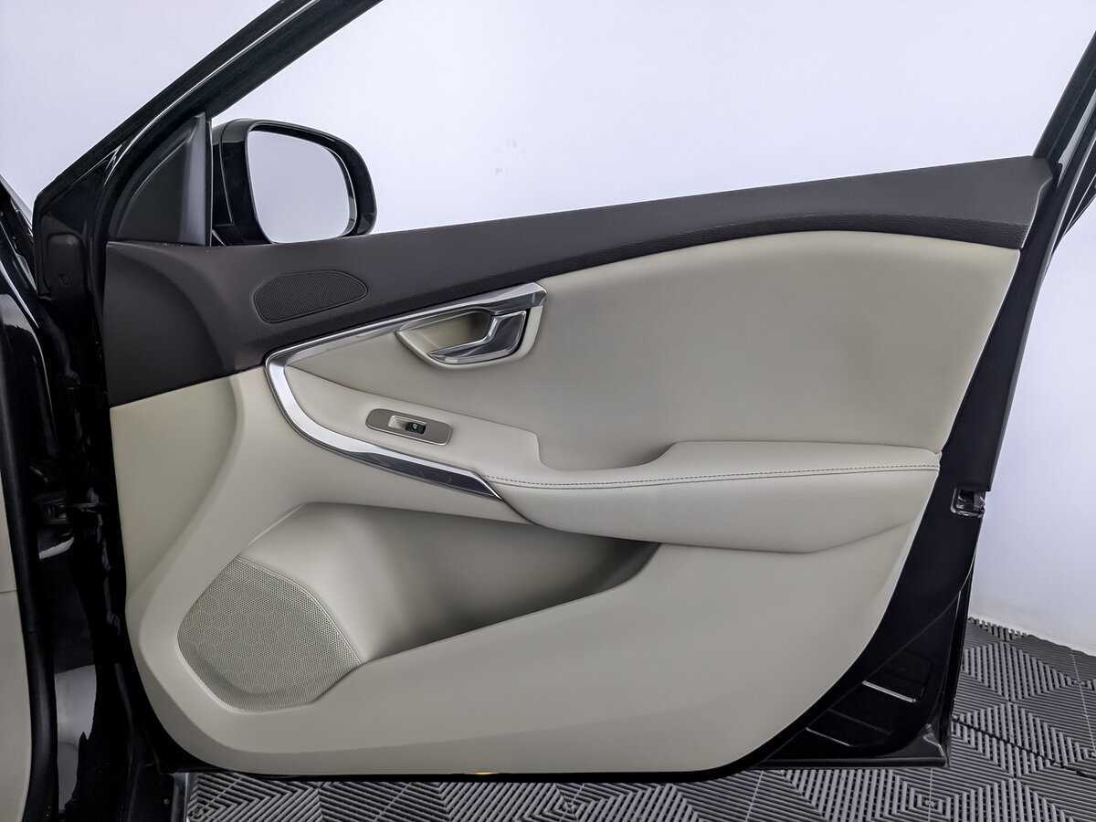 Volvo V40 2013 года с пробегом. Фото: #23