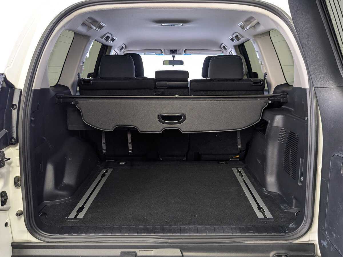 Toyota Land Cruiser Prado 2021 года с пробегом. Фото: #9