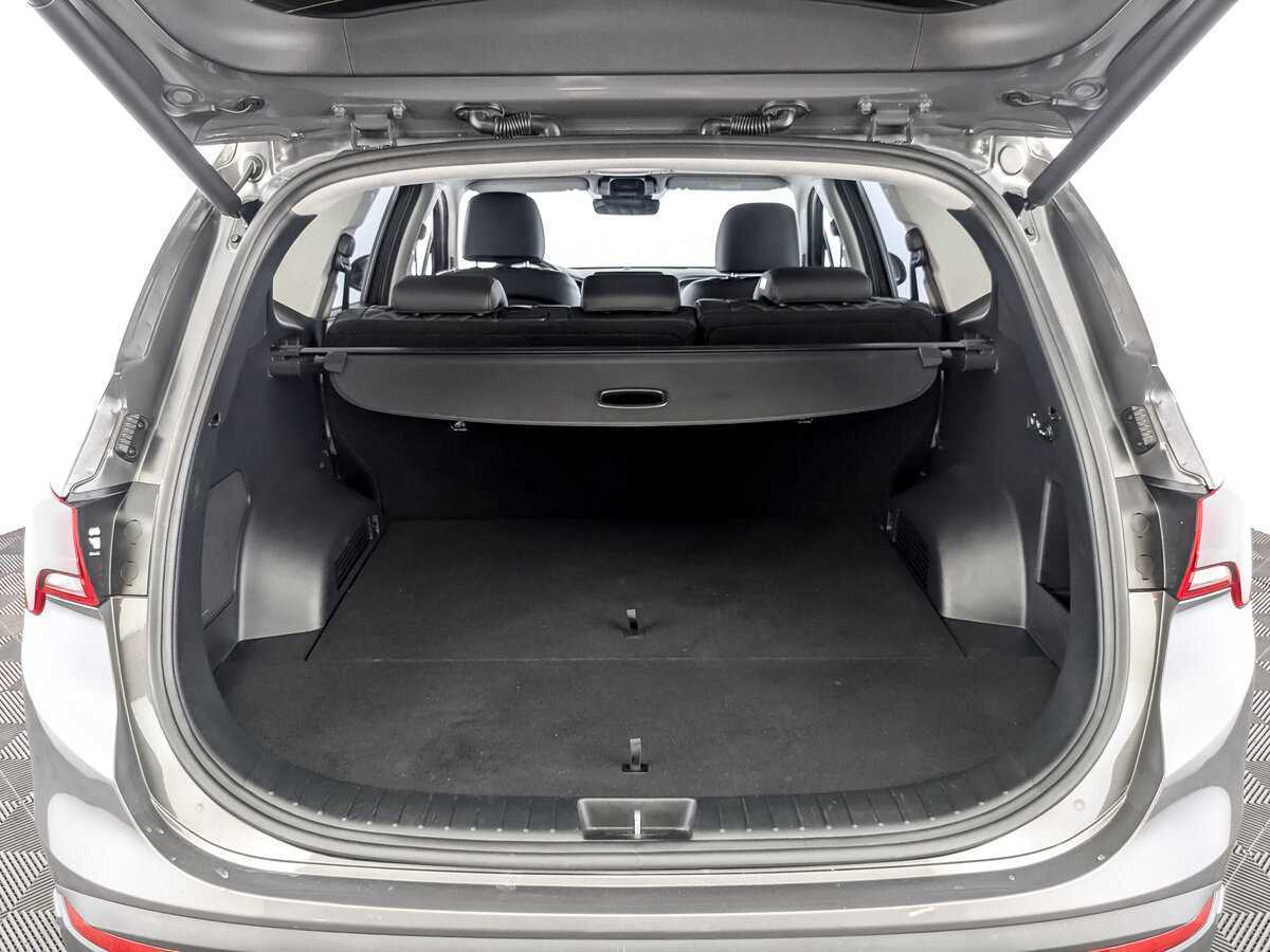 Hyundai Santa Fe 2021 года с пробегом. Фото: #9