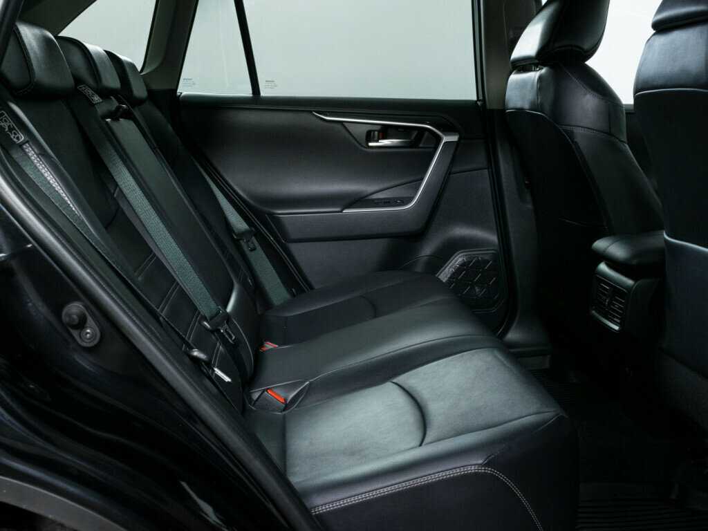 Toyota RAV4 2021 года с пробегом. Фото: #10