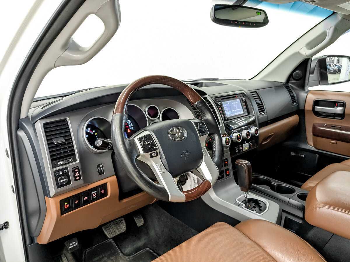 Toyota Sequoia 2013 года с пробегом. Фото: #15