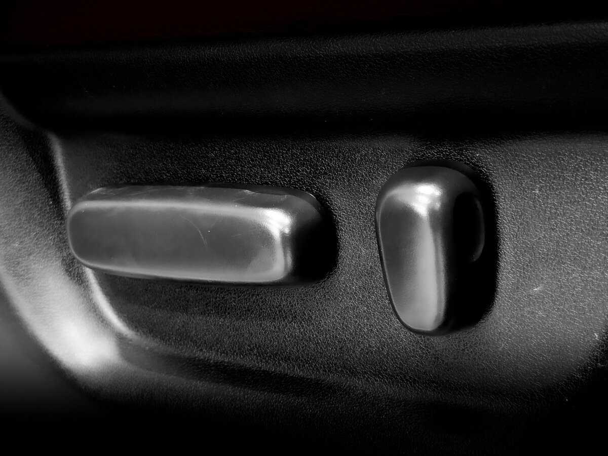 Toyota Sequoia 2013 года с пробегом. Фото: #20