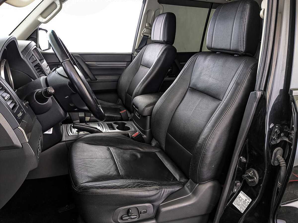 Mitsubishi Pajero 2013 года с пробегом. Фото: #19