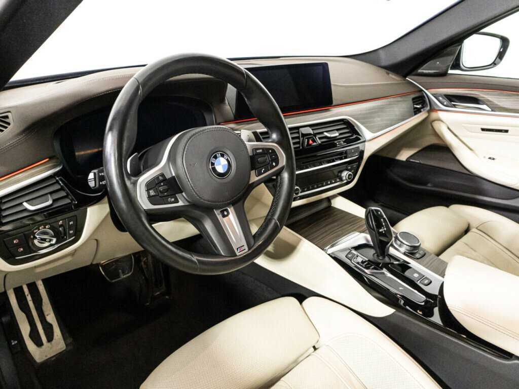 BMW 5 серии 2019 года с пробегом. Фото: #10
