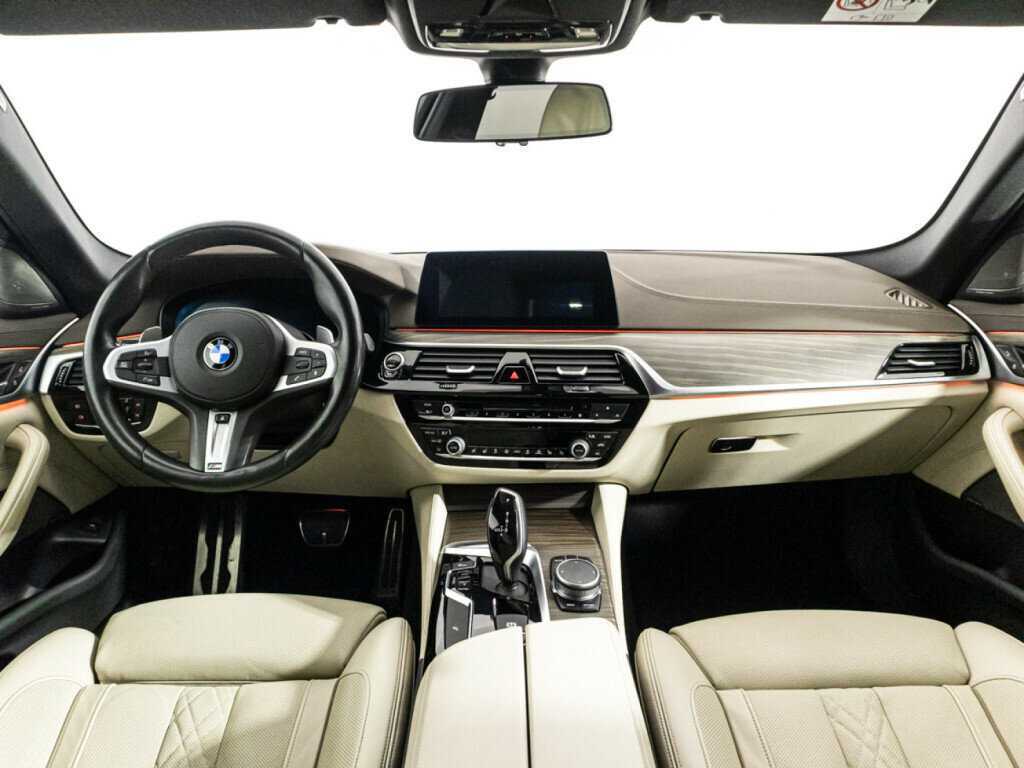 BMW 5 серии 2019 года с пробегом. Фото: #12