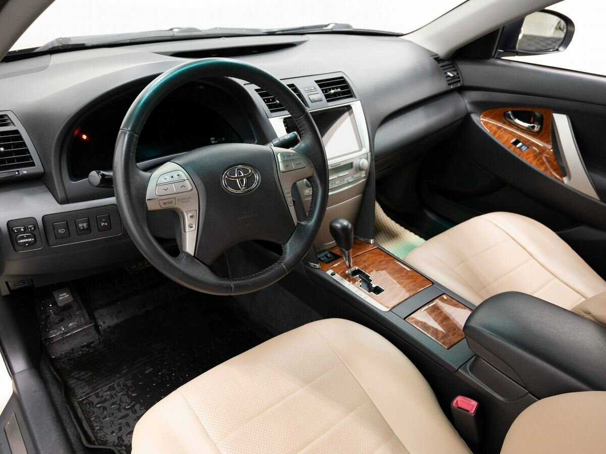 Toyota Camry 2010 года с пробегом. Фото: #6
