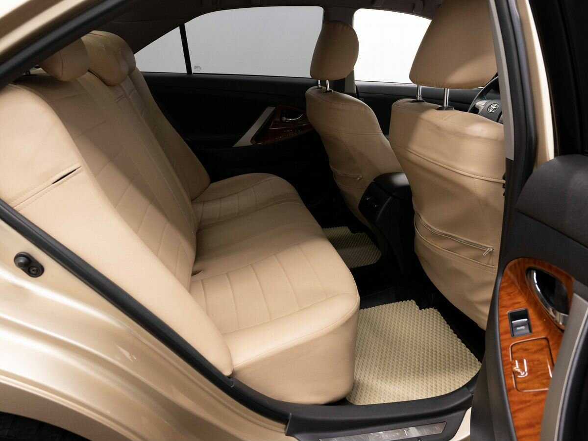 Toyota Camry 2010 года с пробегом. Фото: #9