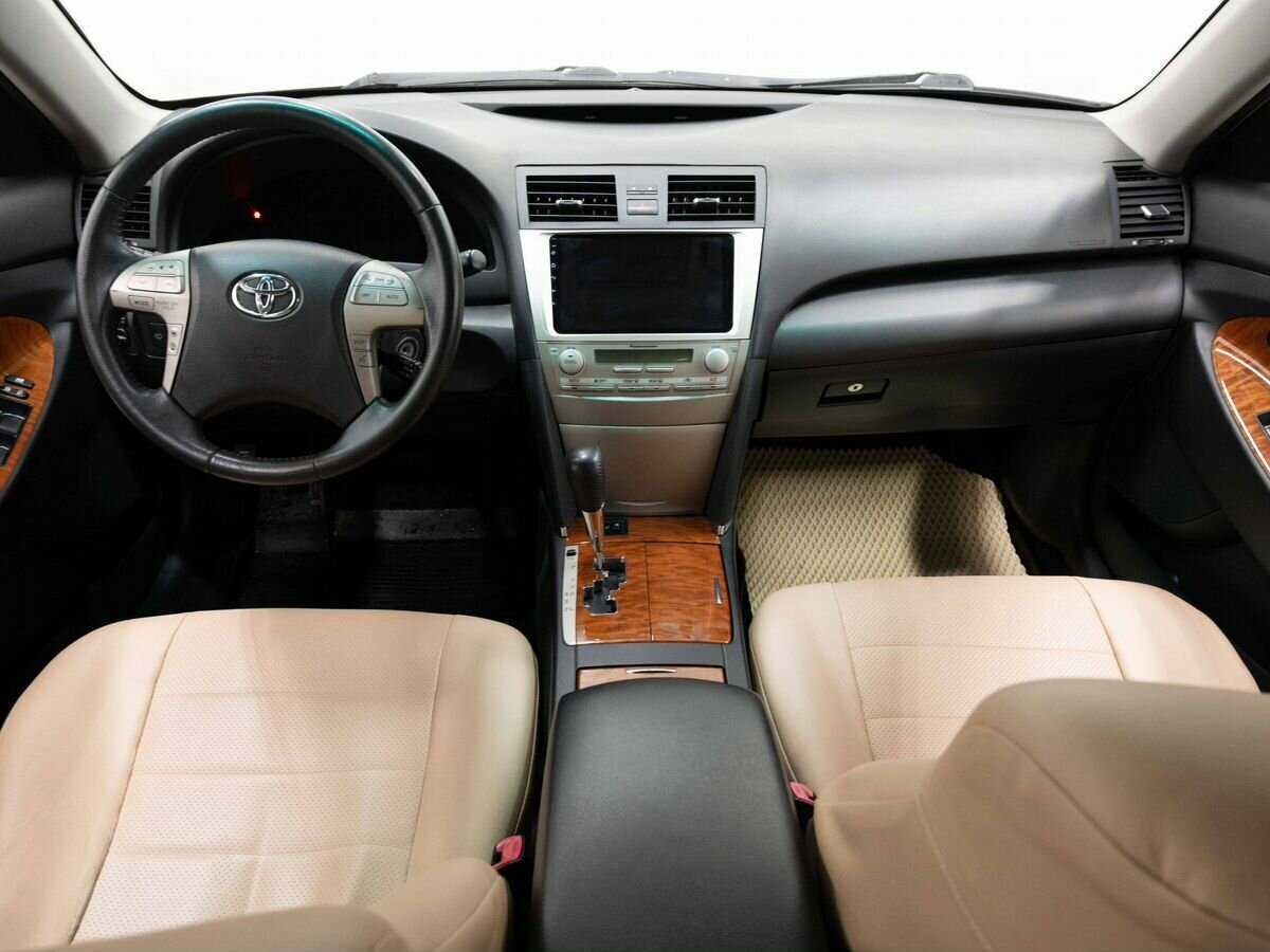 Toyota Camry 2010 года с пробегом. Фото: #12