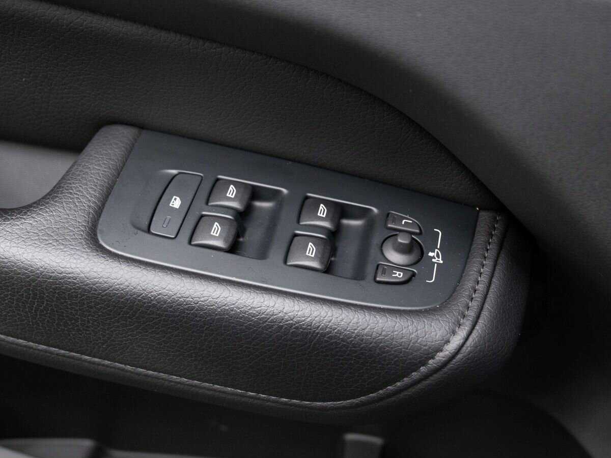 Volvo XC60 2021 года с пробегом. Фото: #21